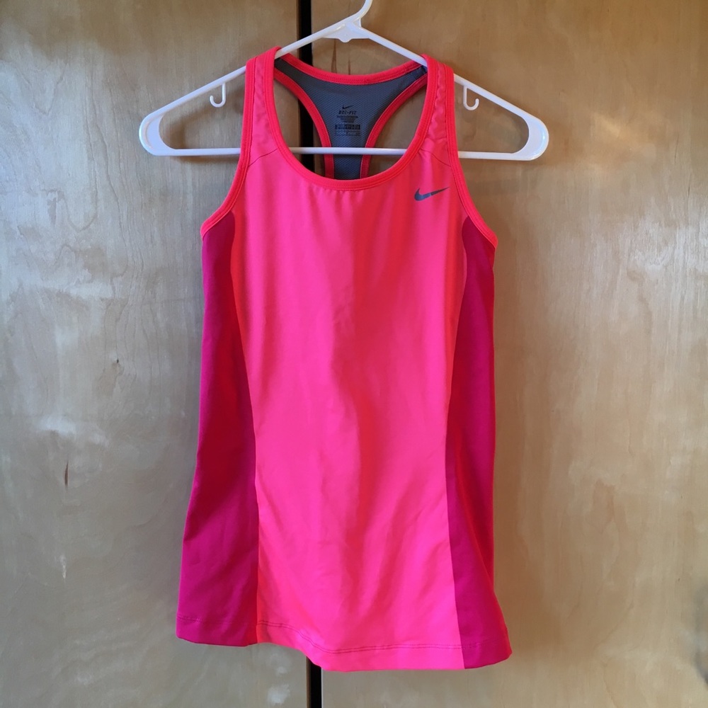 Nike workout tank